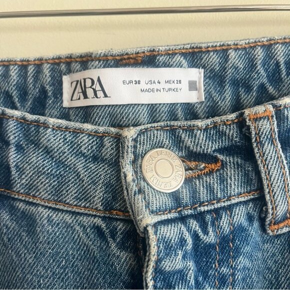 Zara High Rise  Relaxed Leg Jean - Picture 3 of 10